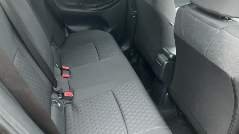 Toyota Yaris 1.5 Hybrid Design 5dr CVT Hybrid Hatchback